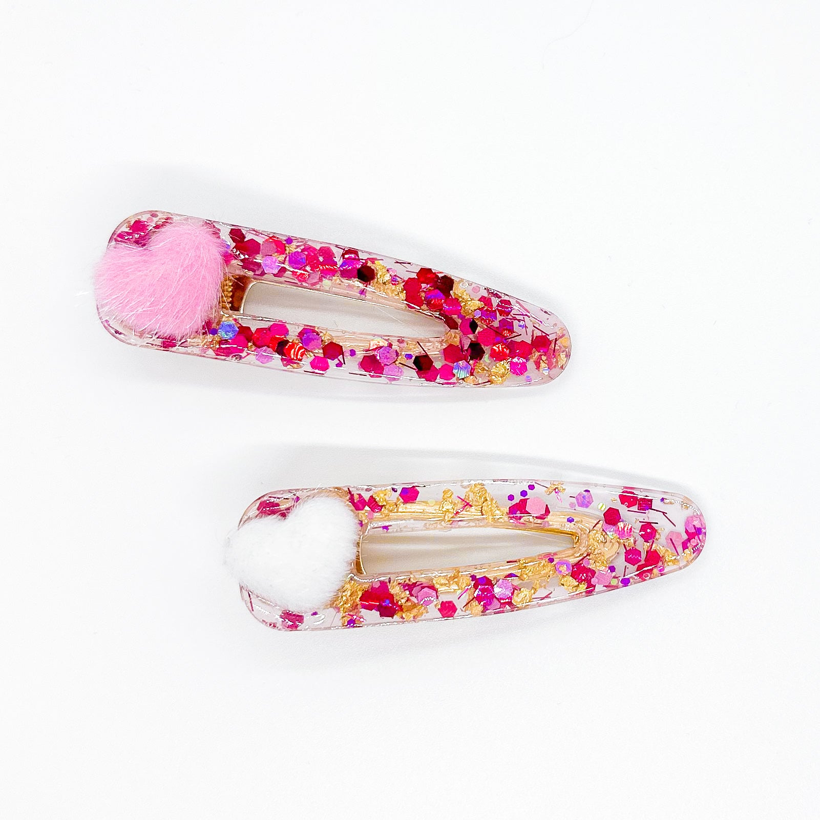 Fuzzy Heart Resin Clip