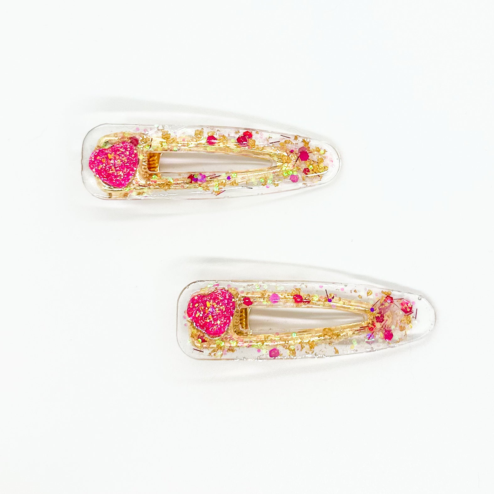 Glitter Heart Resin Clip
